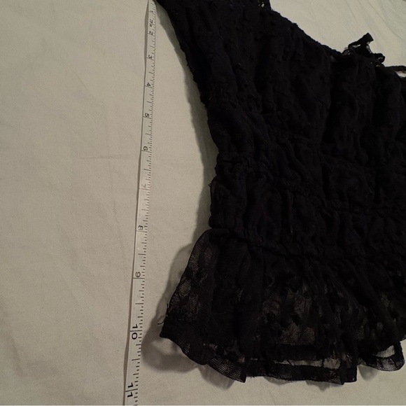 Japna Black Lace Blouse - Picture 4 of 6